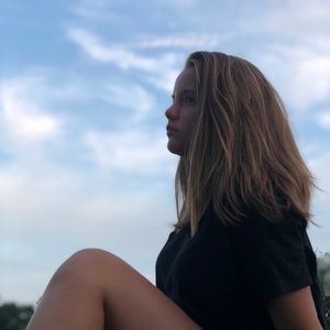 Meet your Posher, Adriana